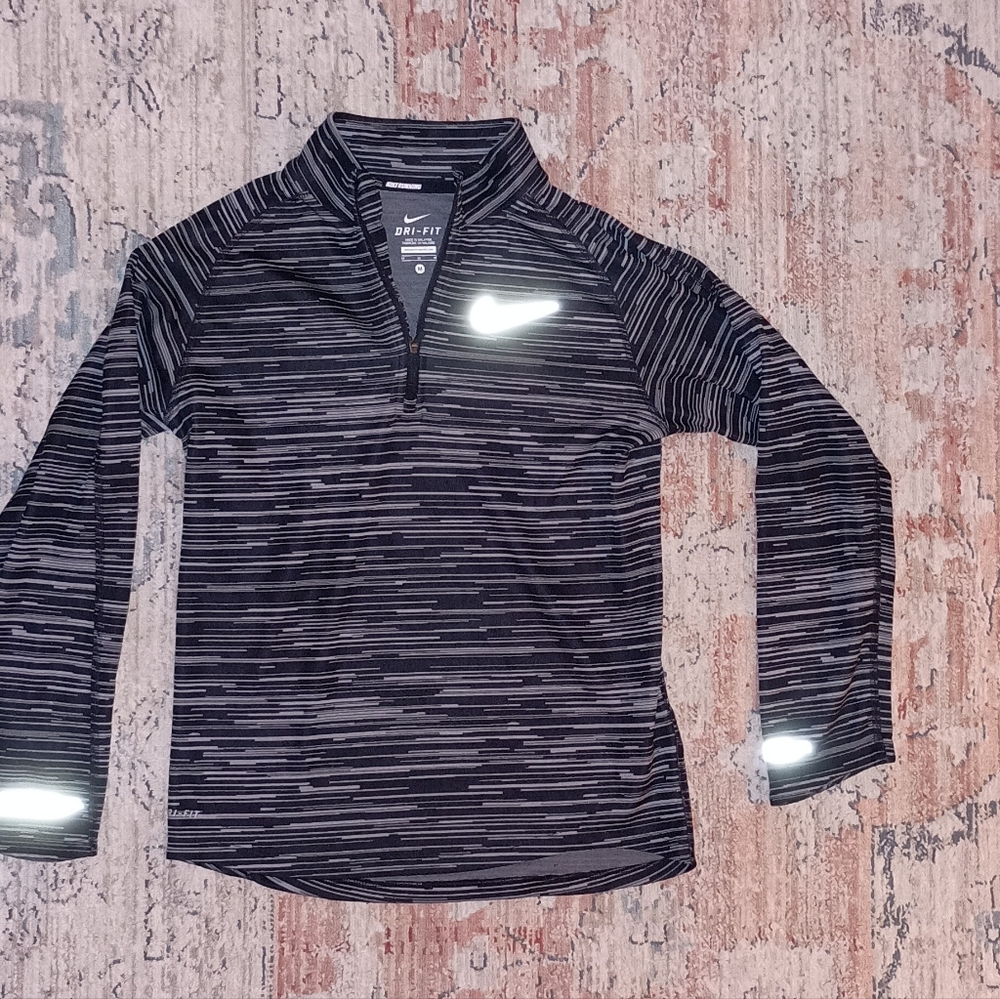 Nike Running Long sleeve Black Gray 1/4 Zip youth Size Medium shirt